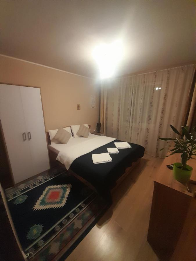 15 Minutes Apartment Bucharest Luaran gambar