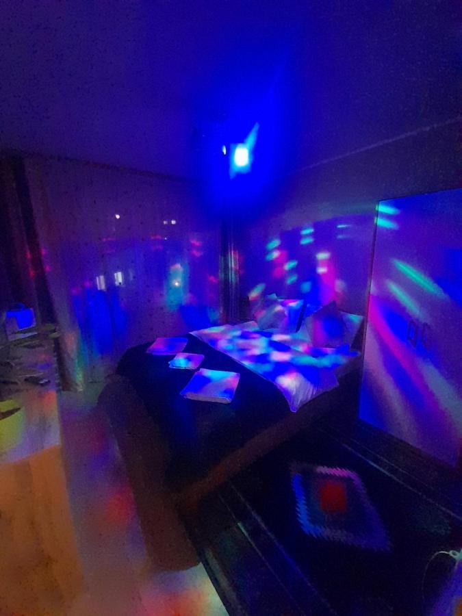15 Minutes Apartment Bucharest Luaran gambar