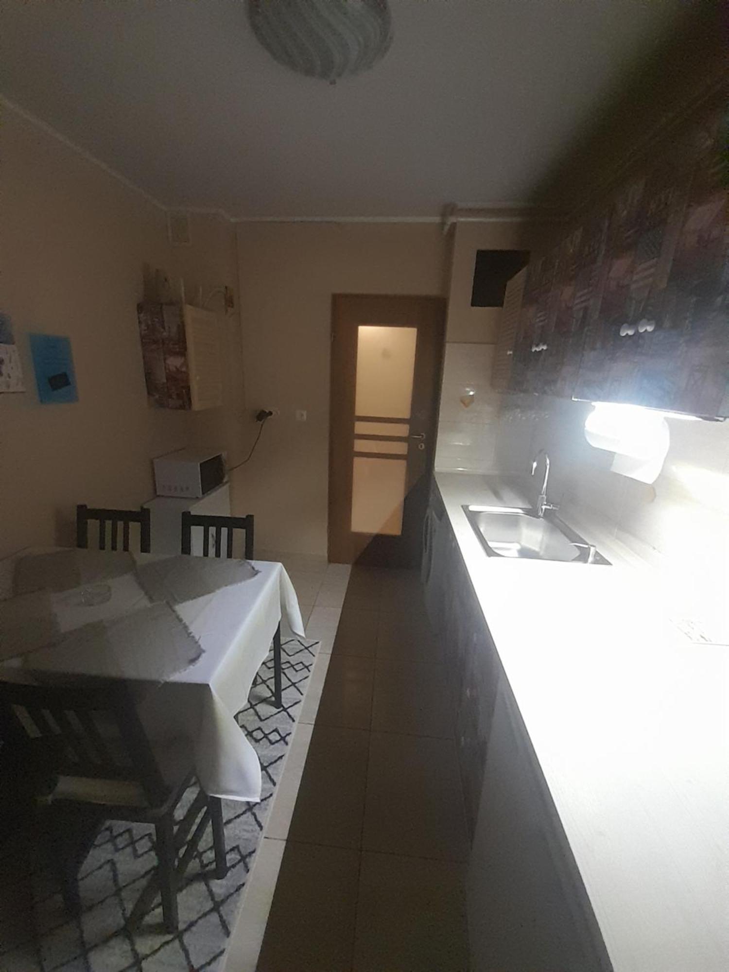 15 Minutes Apartment Bucharest Luaran gambar