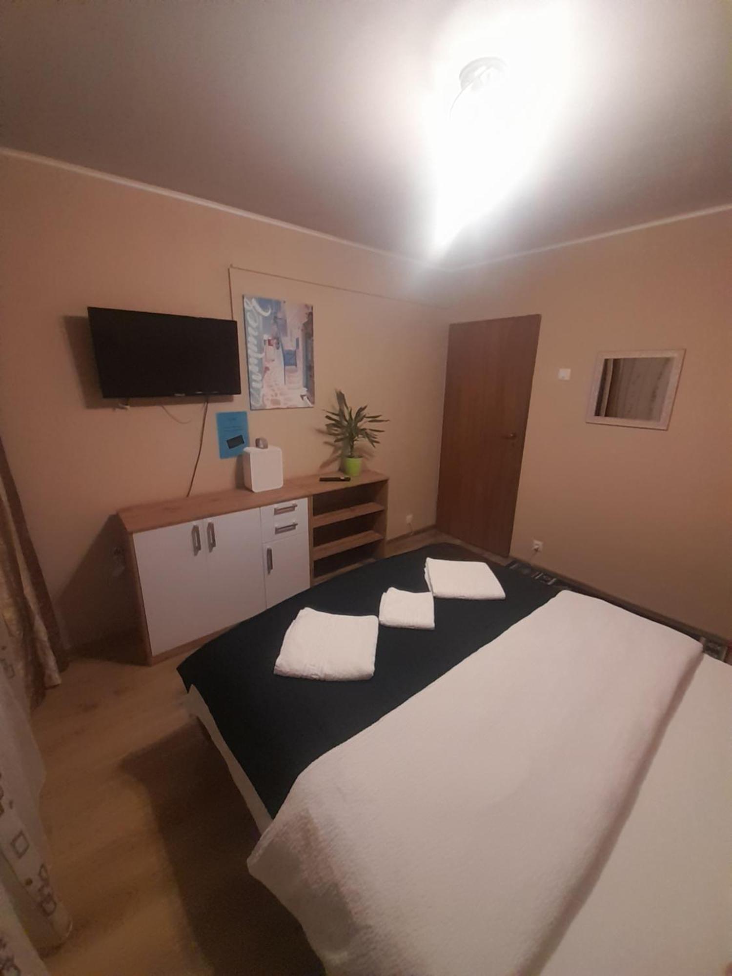 15 Minutes Apartment Bucharest Luaran gambar